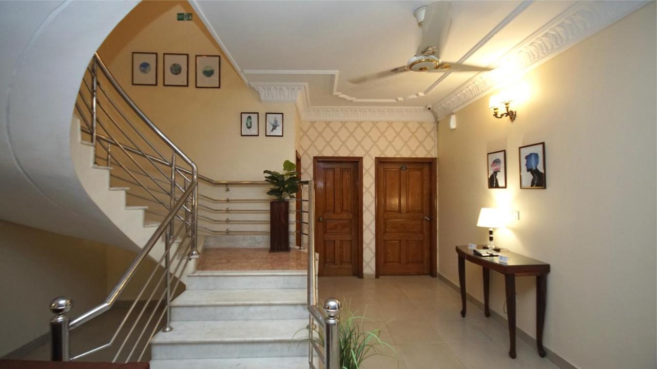 World Inn Hotel Karachi Exterior foto