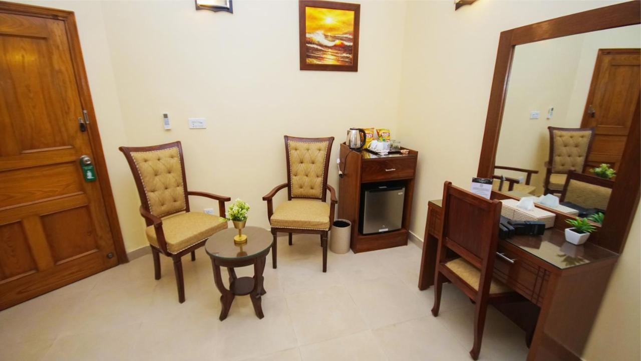 World Inn Hotel Karachi Exterior foto