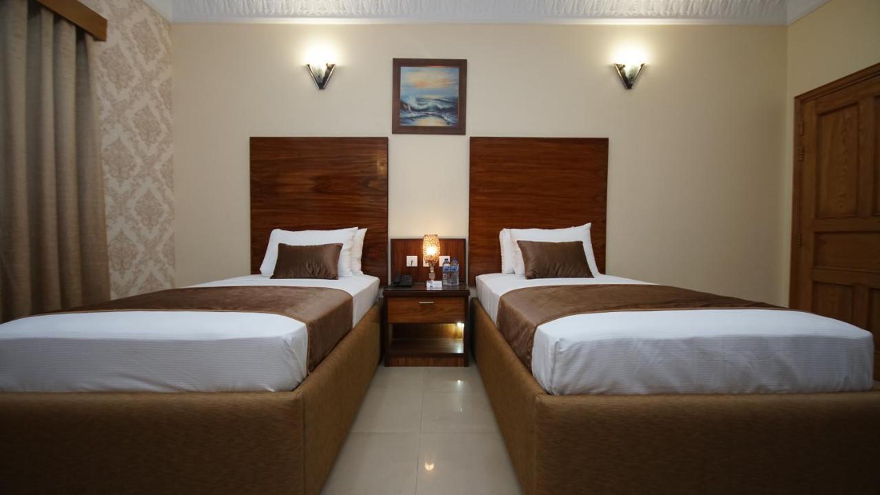 World Inn Hotel Karachi Exterior foto