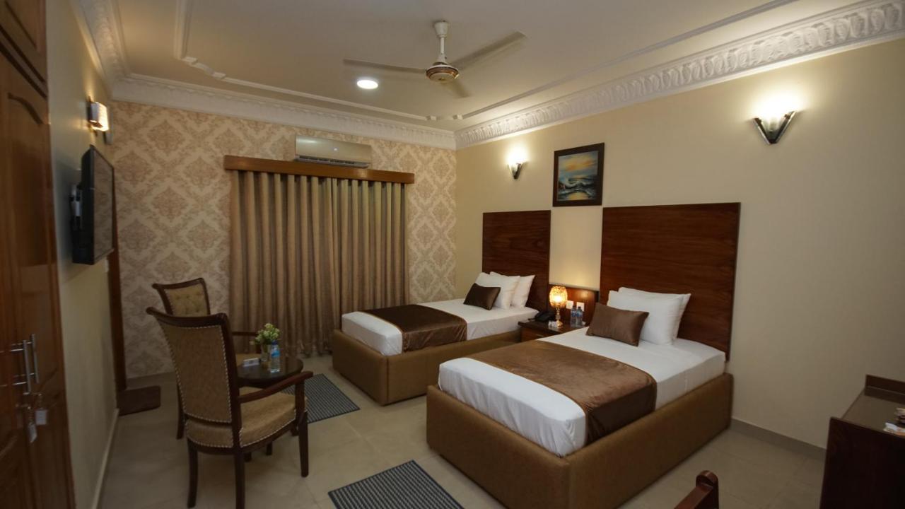 World Inn Hotel Karachi Exterior foto