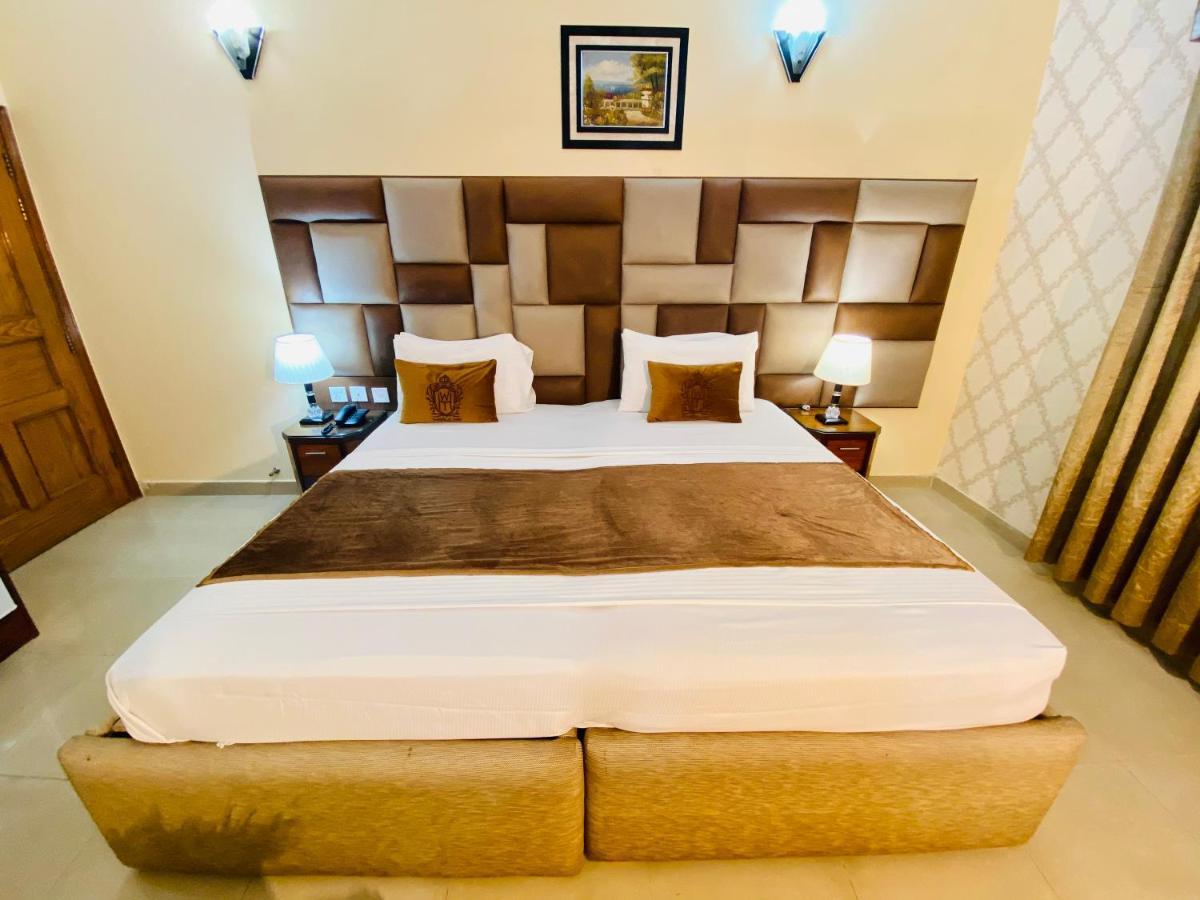 World Inn Hotel Karachi Exterior foto